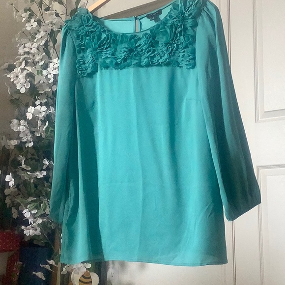 Ann Taylor Blouse - Picture 6 of 8